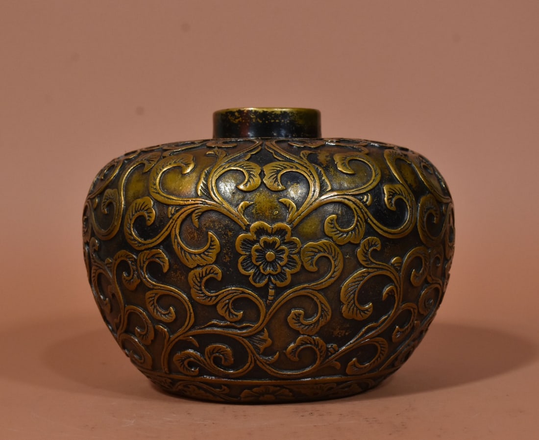A Exquisite Coppery Lotus Pattern Vase - 3