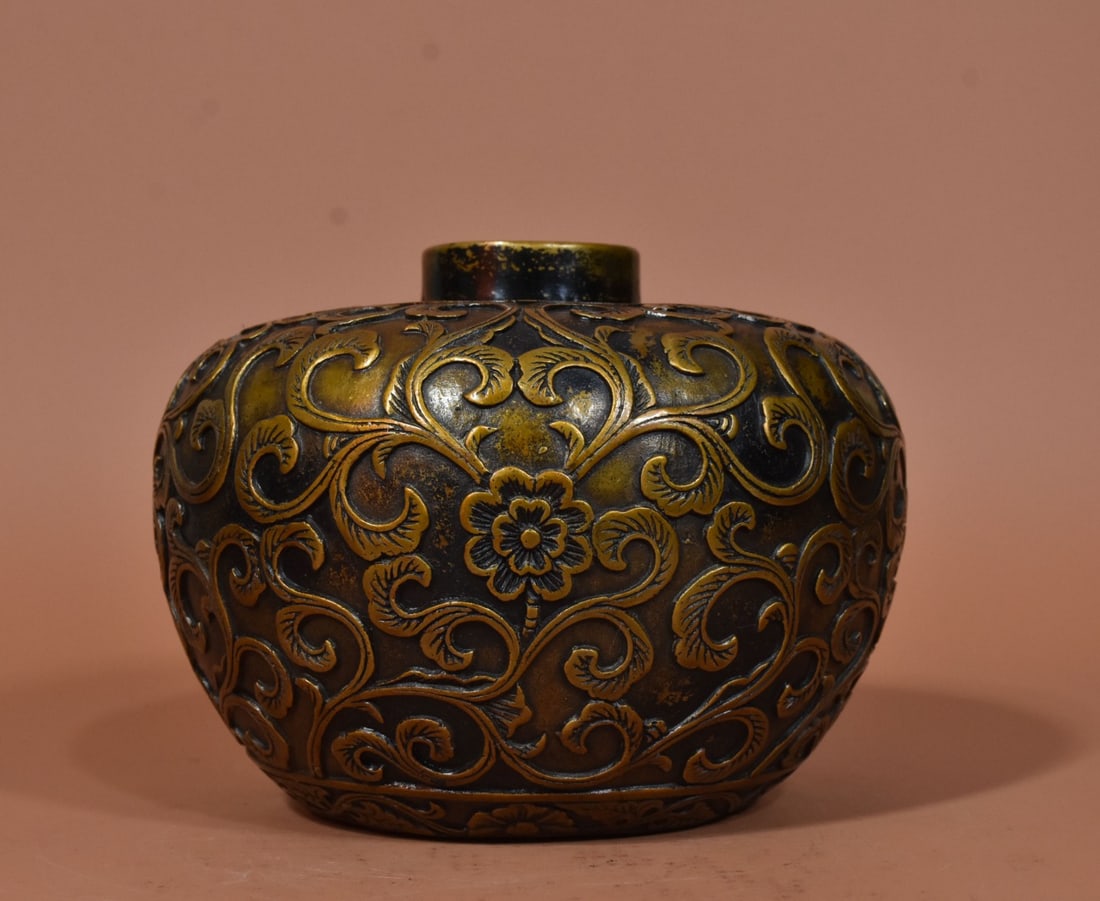 A Exquisite Coppery Lotus Pattern Vase - 5