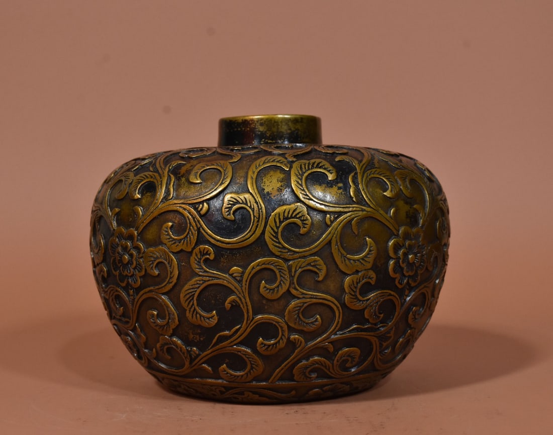 A Exquisite Coppery Lotus Pattern Vase - 6