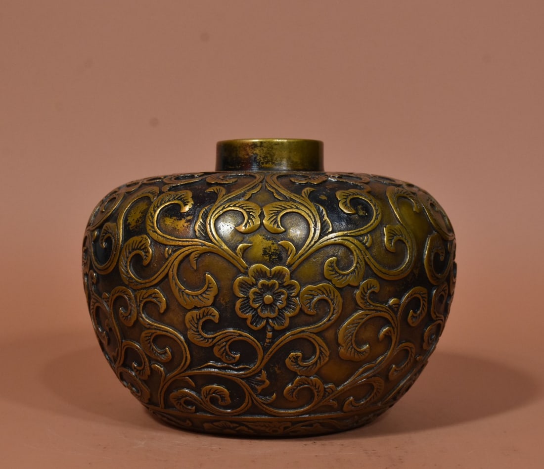A Exquisite Coppery Lotus Pattern Vase - 7