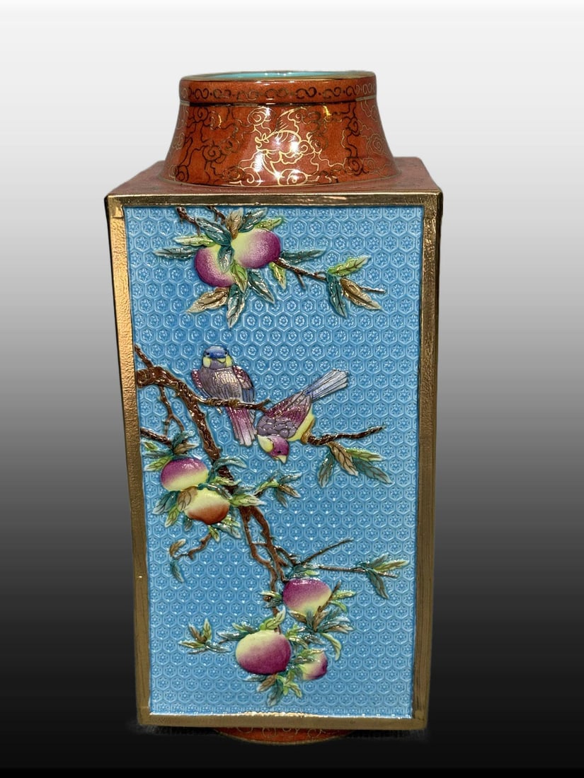 A Exquisite Famille-Rose Painted Gold Flower and Bird Pattern Vase: A Exquisite Famille-Rose Painted Gold Flower and Bird Pattern Vase,Qing Dynasty, China,Qianlong Six-character Mark,Size:12.6inx5.9in 粉彩描金花鸟纹瓶,&#