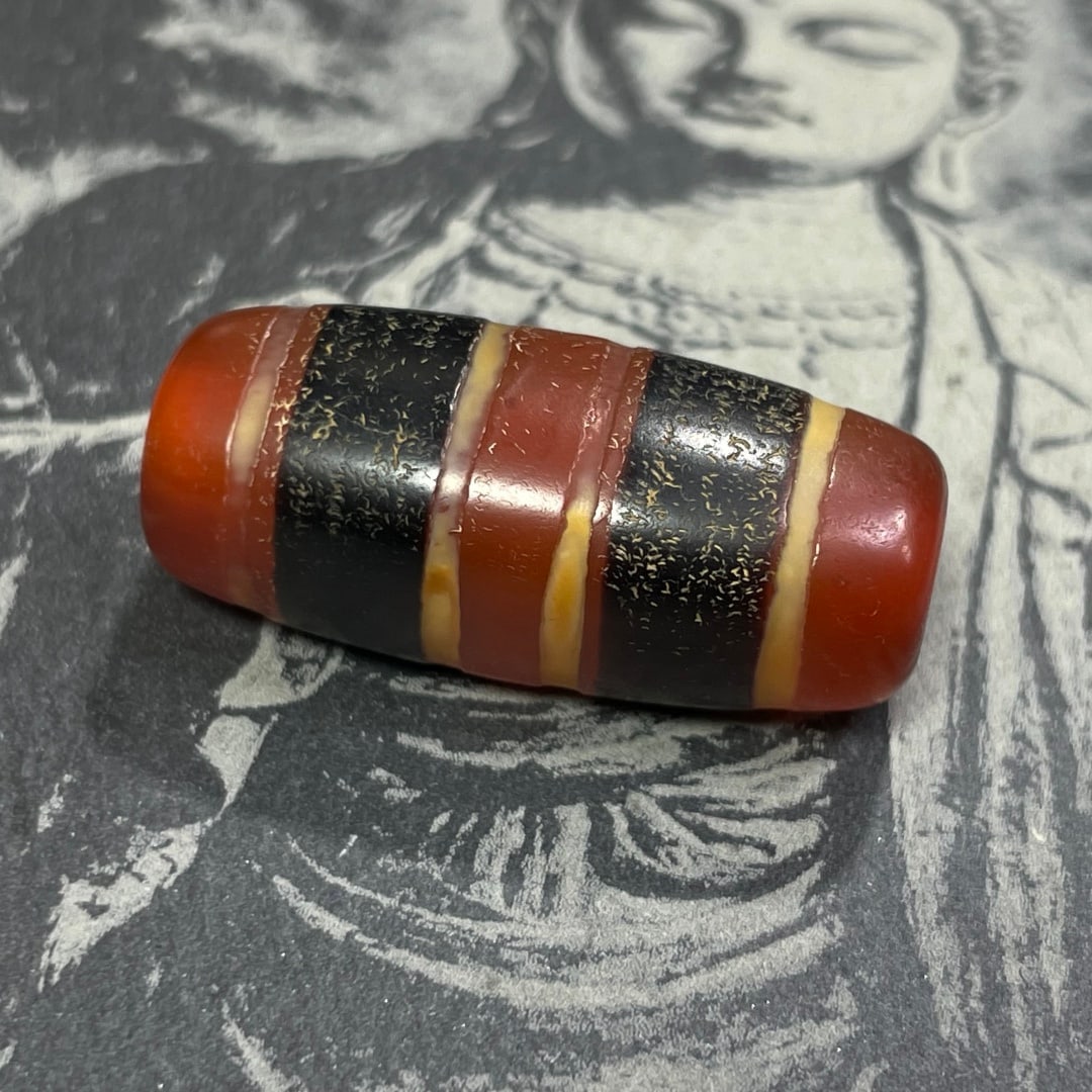 A Exquisite Three Color Dzi bead - 2