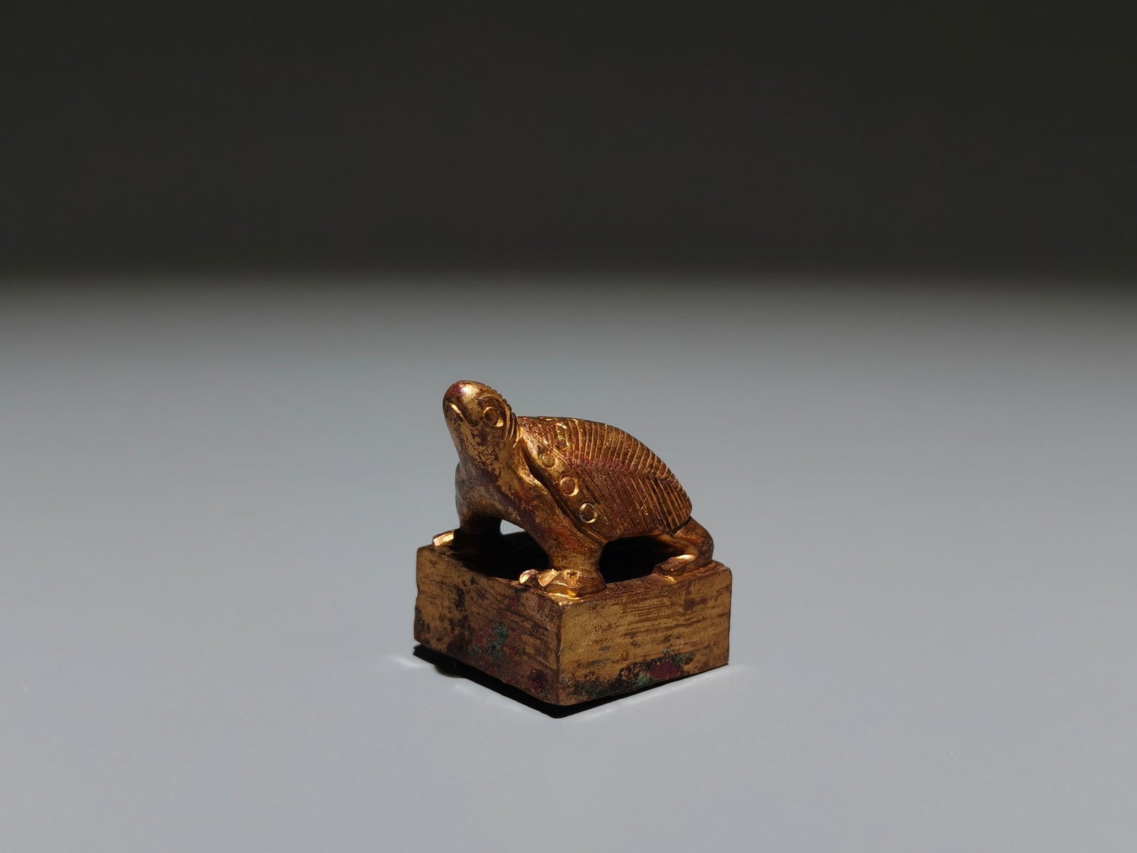 A Exquisite Gilt Bronze Turtle Seal - 4