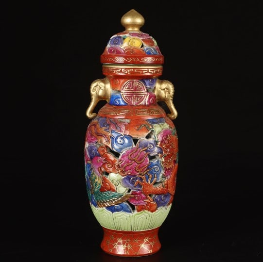 A Exquisite Enamel Painted Gold Dragon Pattern Jar: A Exquisite Enamel Painted Gold Dragon Pattern Jar,Qing Dynasty, China,Qianlong Six-character Mark,Size:9.6inx3.8in