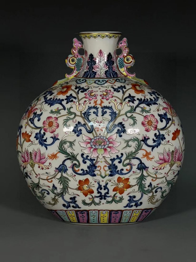 A Exquisite Wucai Lotus Pattern Vase - 3