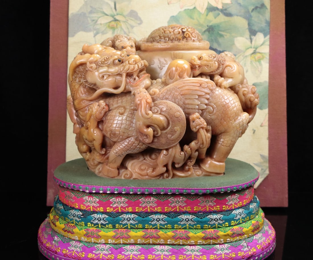 A Exquisite Shoushan Stone Kylin Seal: A Exquisite Shoushan Stone Kylin Seal,Qing Dynasty, China,With Mark,Size:7.9inx7inx4.3in,Weight:5130g 寿山石麒麟印章,中国清代,带