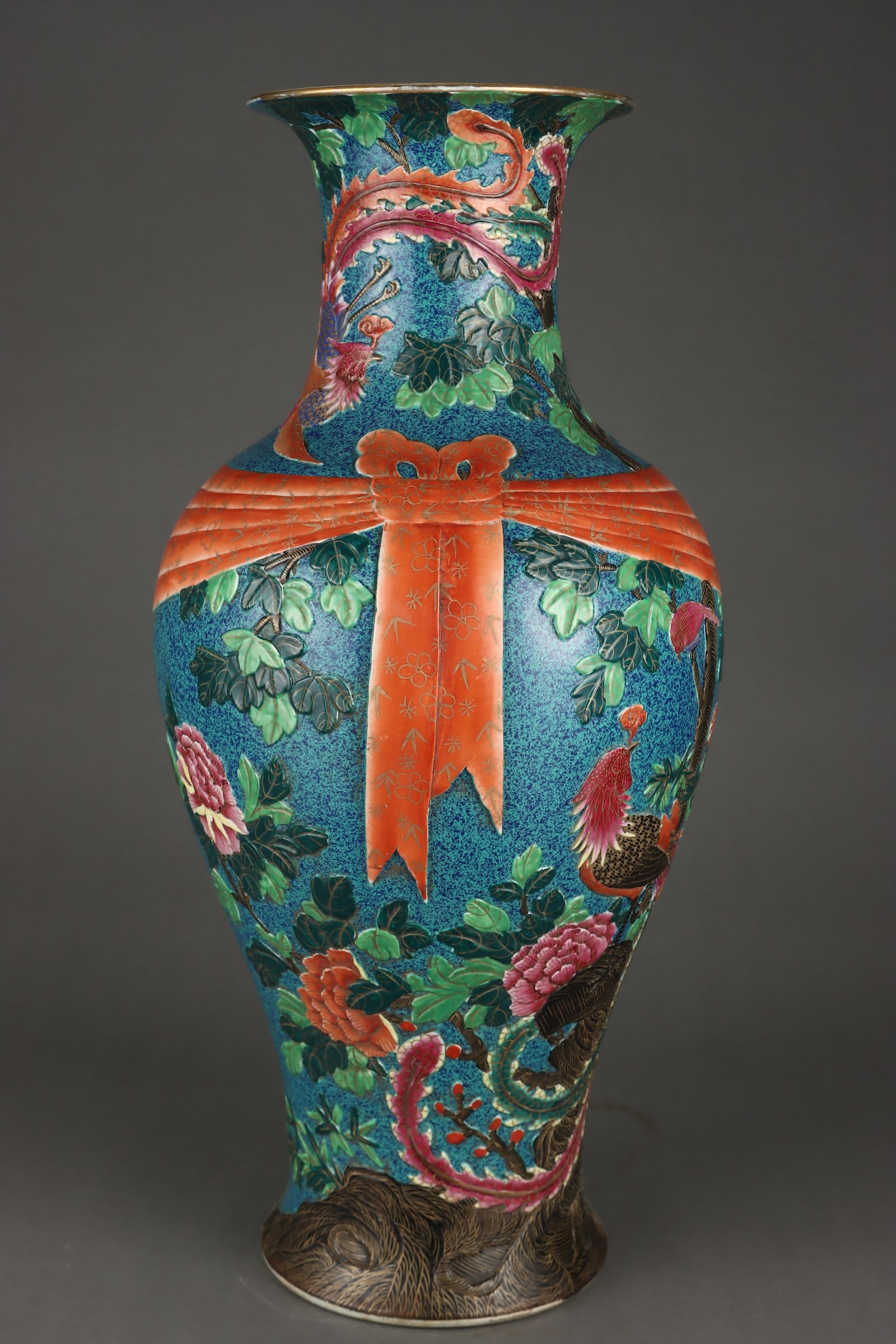 A Exquisite Doucai Flower and Bird Pattern Vase: A Exquisite Doucai Flower and Bird Pattern Vase,Qing Dynasty, China,Qianlong Six-character Mark,Size:22.2inx6.9inx11in 斗彩花鸟纹瓶,中国清代
