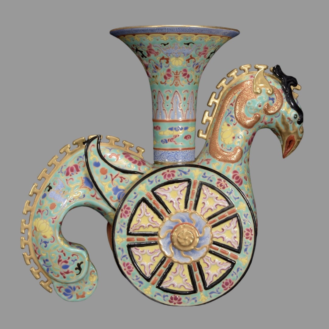 A Exquisite Famille-Rose Gilt Lotus Pattern Phoenix Vase: A Exquisite Famille-Rose Gilt Lotus Pattern Phoenix Vase,Qing Dynasty, China,Qianlong Four-character Mark,Size:9.8inx10.6in