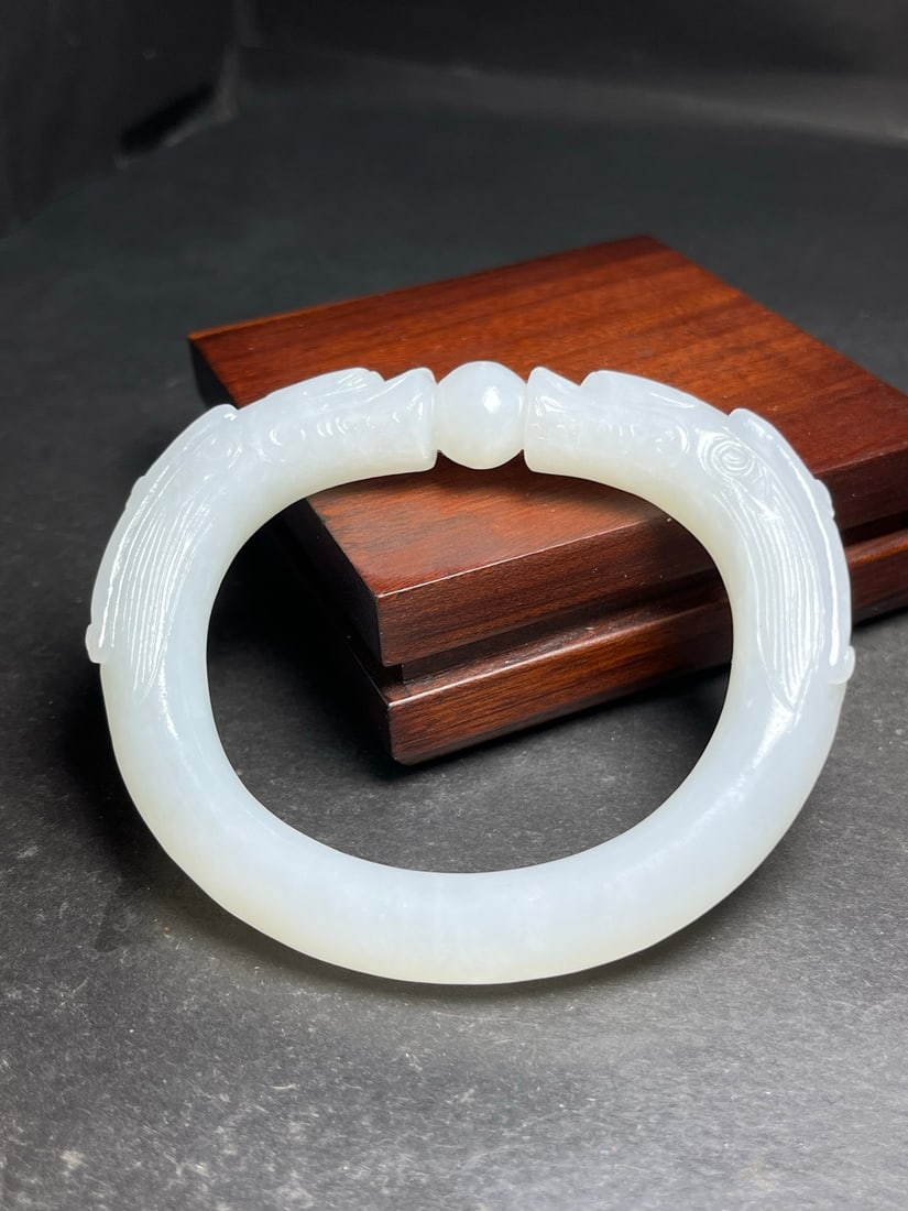 A Exquisite Hotan Jade Dragon Bracelets - 5