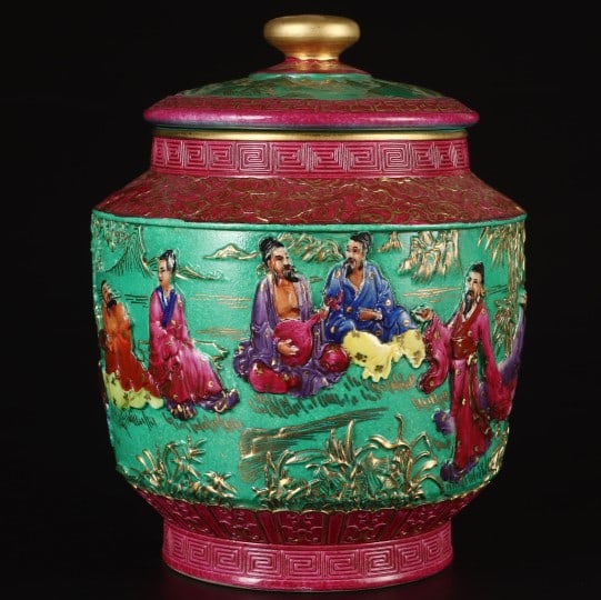 A Exquisite Ruby Red-Glazed Painted Gold Figures Pattern Jar: A Exquisite Ruby Red-Glazed Painted Gold Figures Pattern Jar,Qing Dynasty, China,Qianlong Six-character Mark,Size:6.8inx5.6in