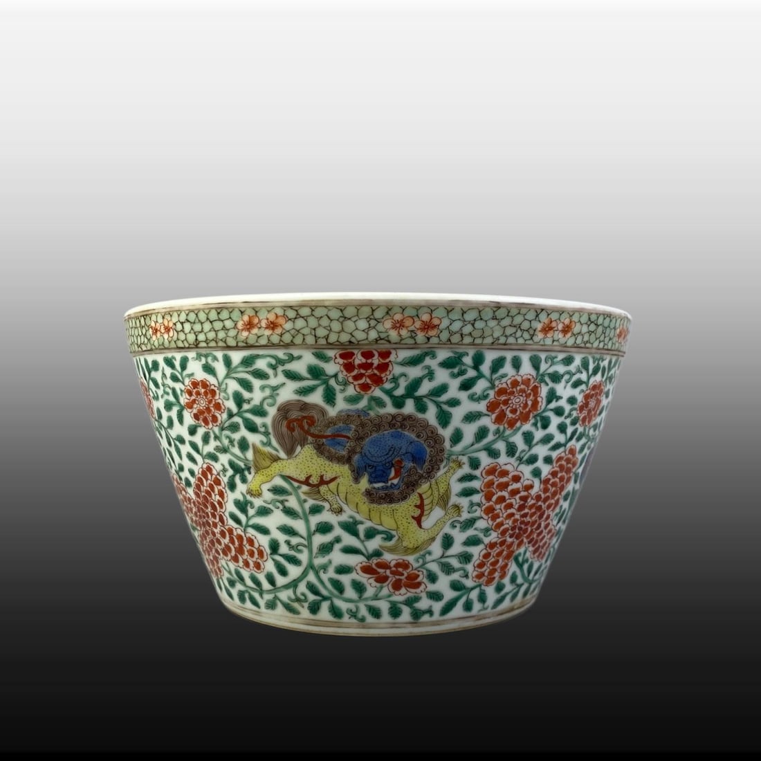 Wucai Lion Pattern Vat - 3