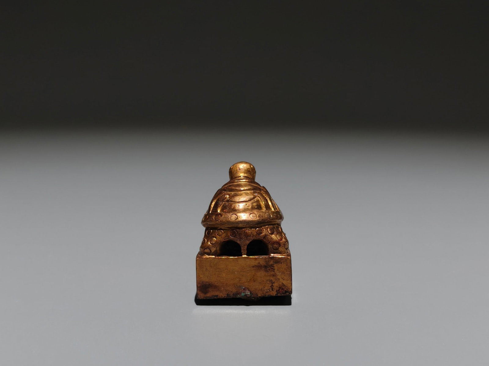 A Exquisite Gilt Bronze Turtle Seal - 7