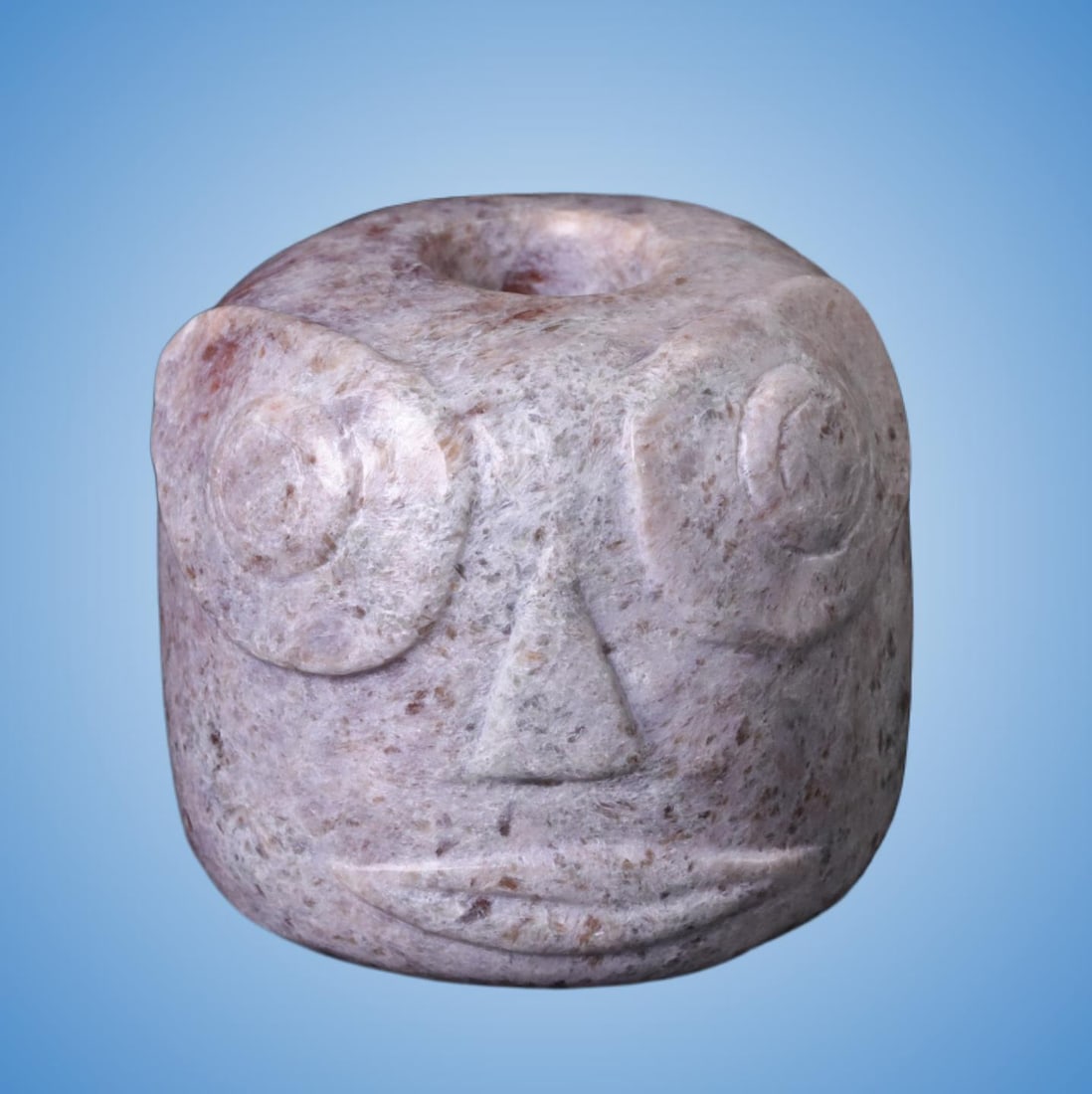 A Exquisite Gaogu Jade Human Head Pendant: A Exquisite Gaogu Jade Human Head Pendant,Ancient Time, China,Size:1.1inx1.1in,Weight:47g 高古玉人首挂件,远古时期
