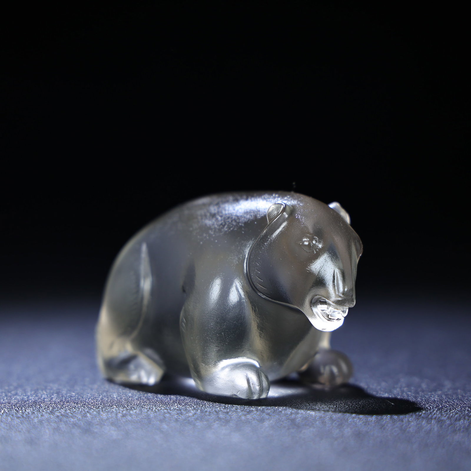 A Exquisite Crystal Bear Ornament - 2