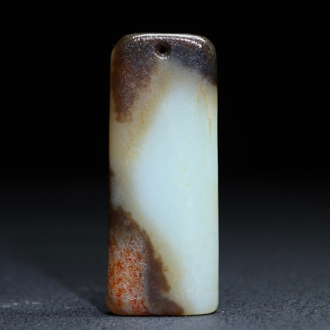 A Exquisite Hotan Jade Brand: A Exquisite Hotan Jade Brand,Qing Dynasty, China,Size:3.1inx1.2inx0.5in ,Weight:82.5g 和田玉牌,中国清代