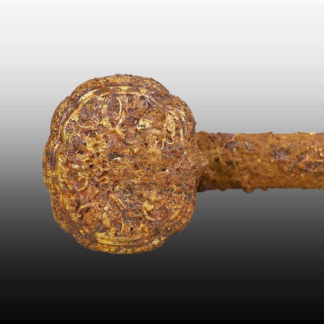 A Exquisite Gilt copper Ruyi - 3