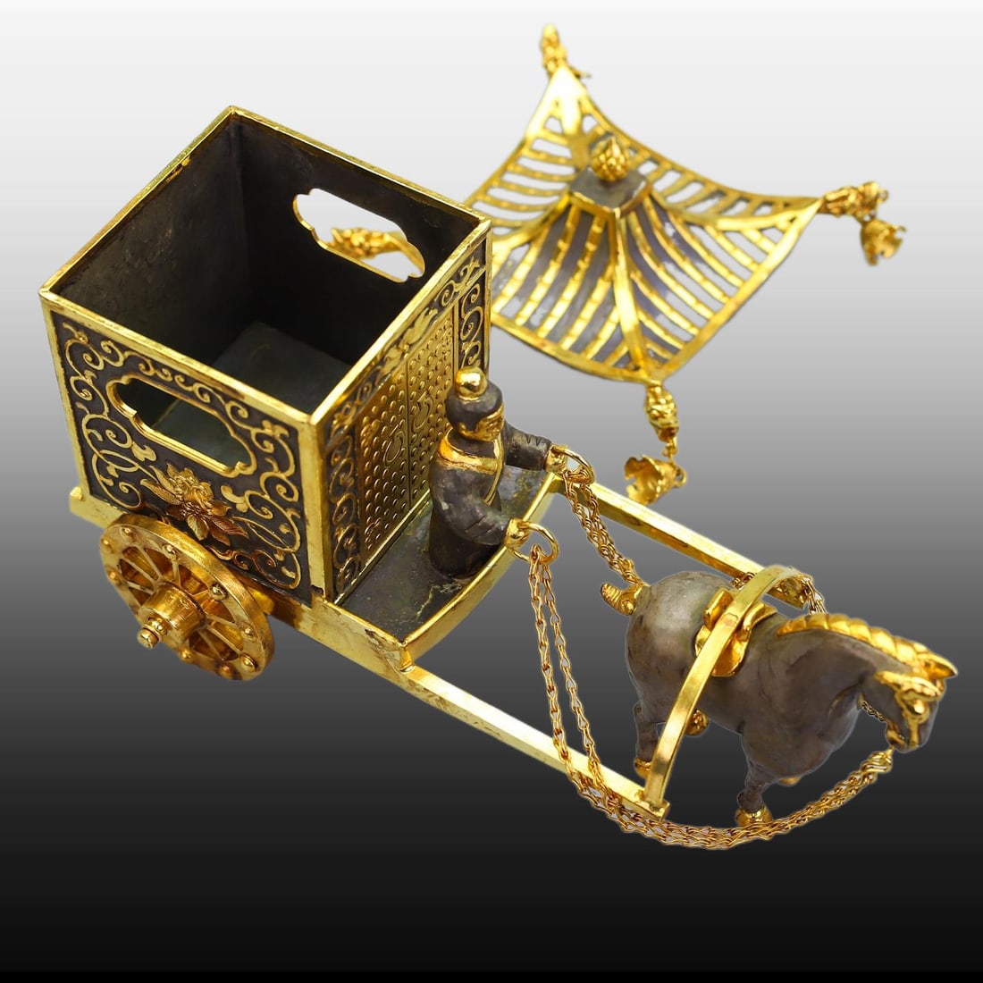 A Exquisite Gilt Bronze Carriage - 3