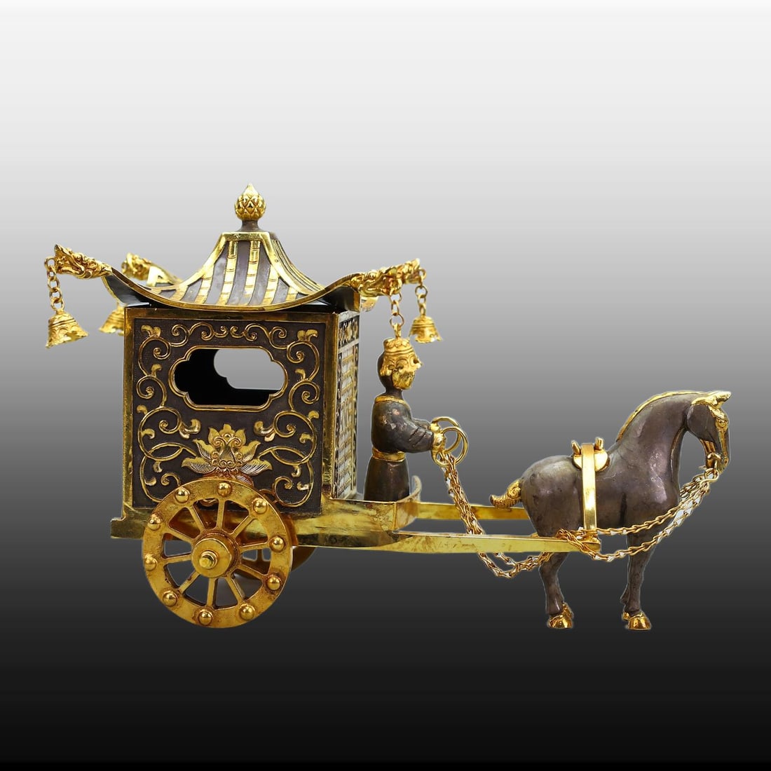 A Exquisite Gilt Bronze Carriage - 7