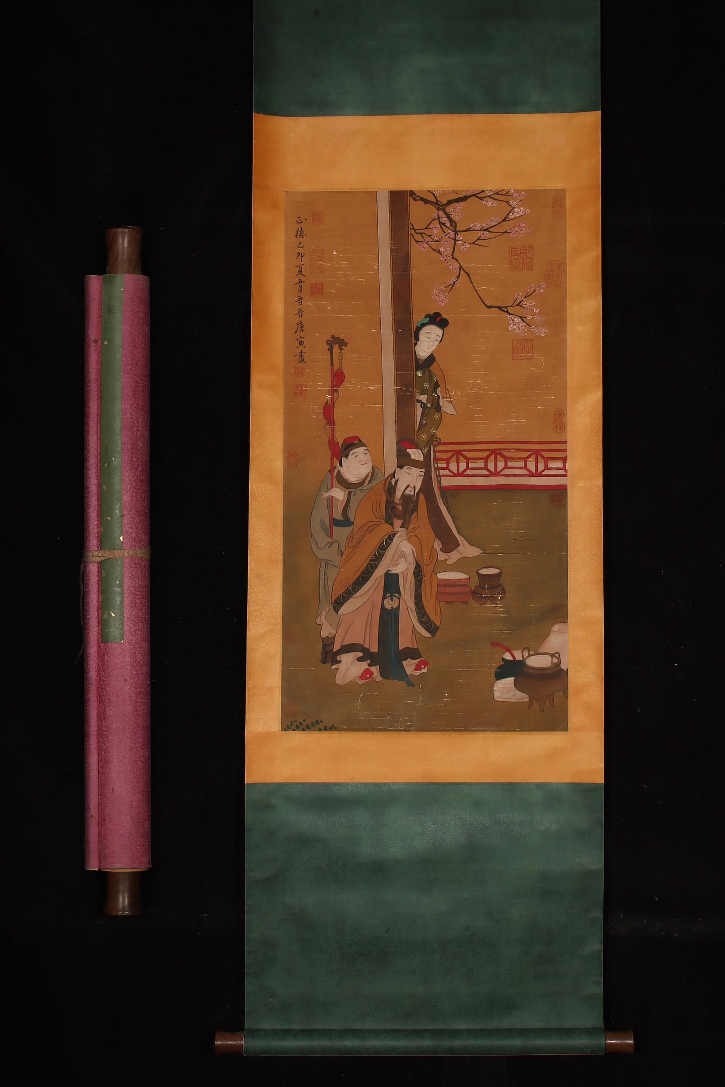 A Chinese Vertical Scroll Ink Painting of Figures on Silk: A Chinese Vertical Scroll Ink Painting of Figures on Silk,Ming Dynasty, China,Tang Yin,without frame size:32.5inx17.1in 一幅中国水墨绢本人物