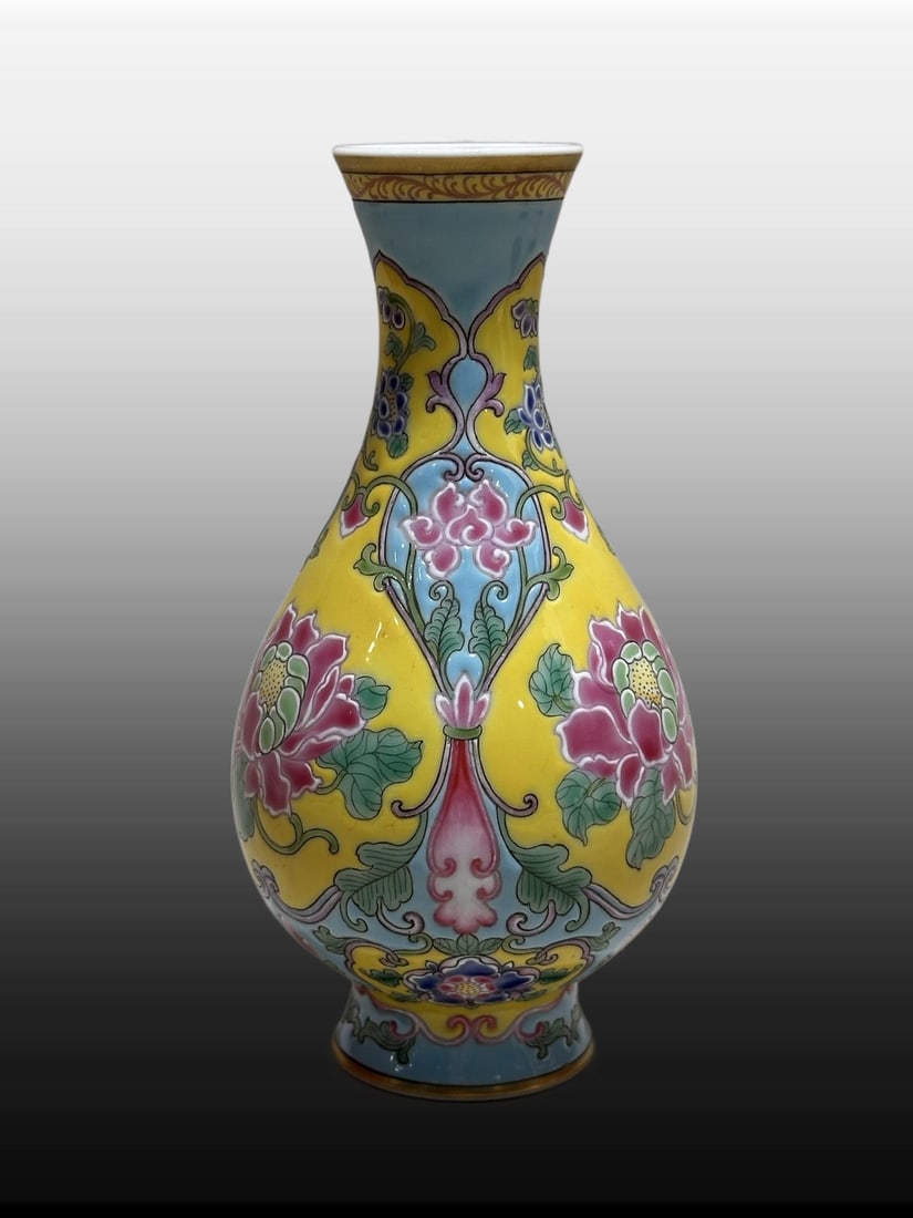 A Exquisite Enamel Yellow Ground Flower Pattern Vase - 5