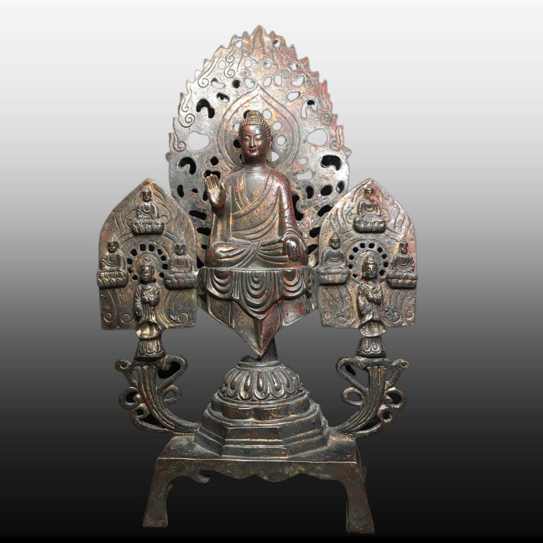A Exquisite Copper Buddha Statue Ornament: A Exquisite Copper Buddha Statue Ornament,Northern Wei Dynasty,Size:7.9inx3.3in,Weight:1550g 铜佛像摆件,北魏