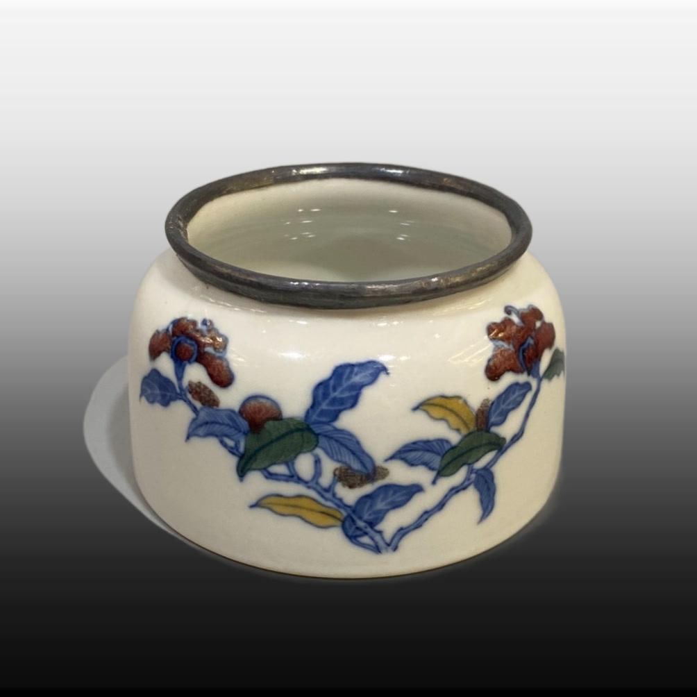 Wucai Flower and Fruit Pattern Water Pot: Wucai Flower and Fruit Pattern Water Pot,Qing Dynasty, China,Size:2.4inx4.1in 五彩瓜果纹水盂,中国清代