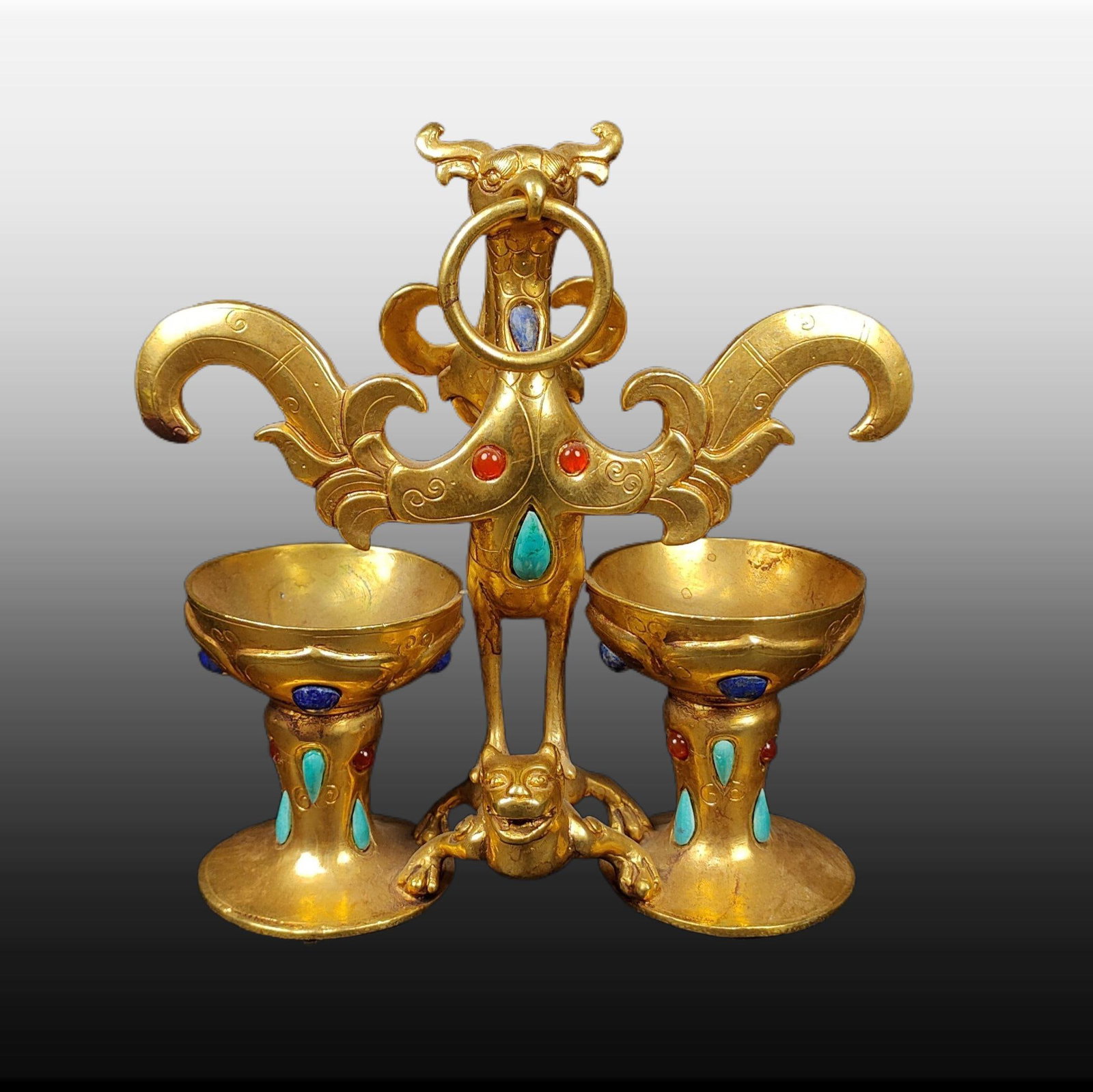 A Exquisite Gilt Bronze Inlaid Gems Bird Cup: A Exquisite Gilt Bronze Inlaid Gems Bird Cup,Han Dynasty, China,Size:5.1inx4.7in,Weight:500g 铜鎏金嵌宝石朱雀杯,中国汉代
