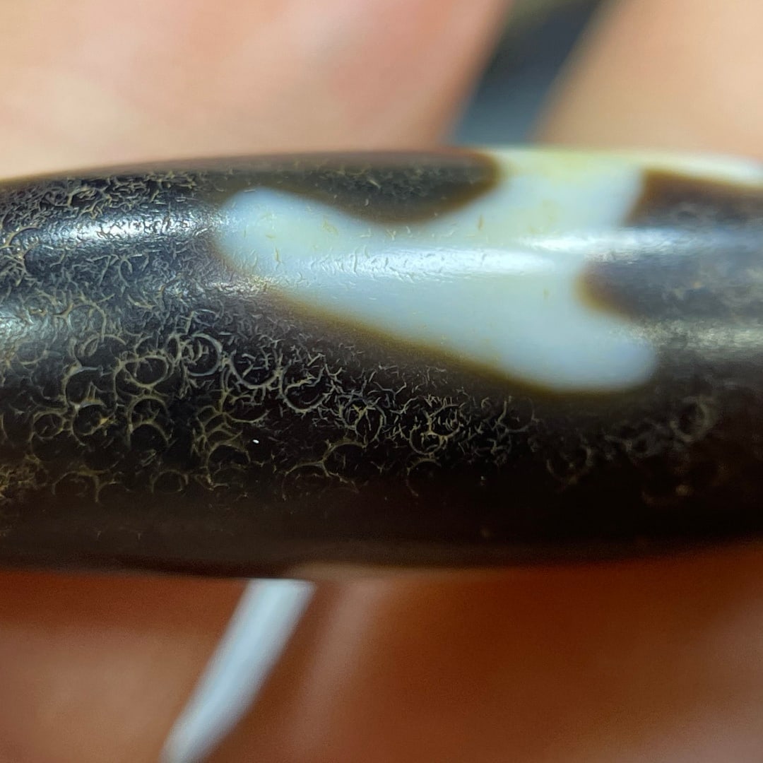A Exquisite Ru yi Two Eye Dzi bead - 5