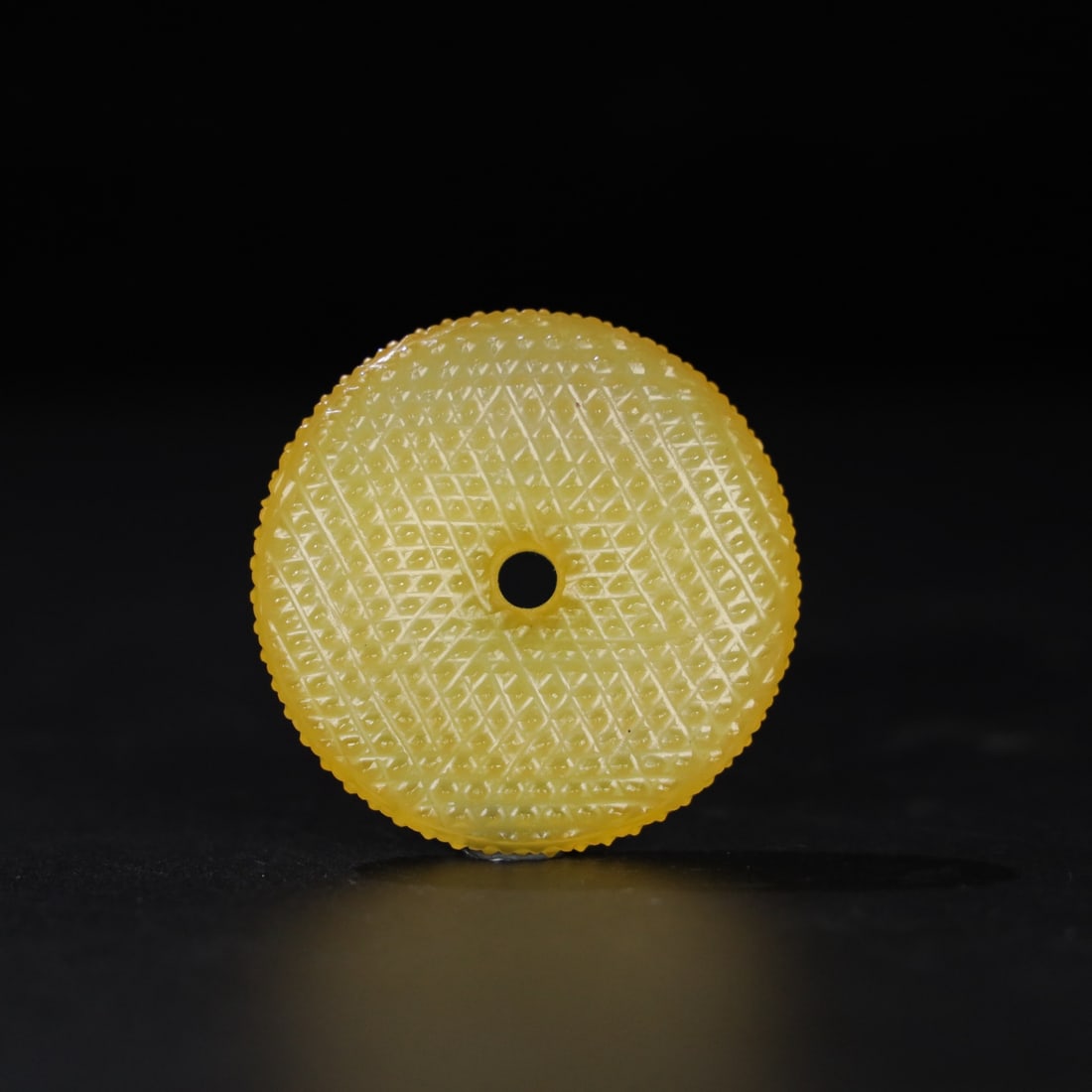 A Exquisite Agate Yellow Jade Bi: A Exquisite Agate Yellow Jade Bi,Han Dynasty, China,Size:2inx0.4in,Weight:44.8g 玛瑙黄玉璧,中国汉代