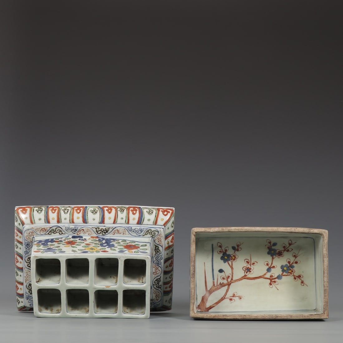 A Exquisite Wucai Figures Pattern Box - 8