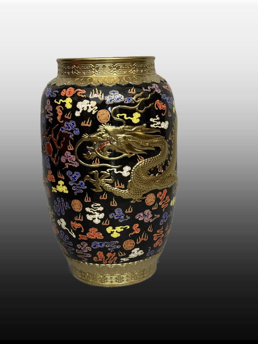 A Exquisite Black Ground Painted Gold Dragon Pattern Vase: A Exquisite Black Ground Painted Gold Dragon Pattern Vase,Qing Dynasty, China,Qianlong Six-character Mark,Size:13inx9.4in
