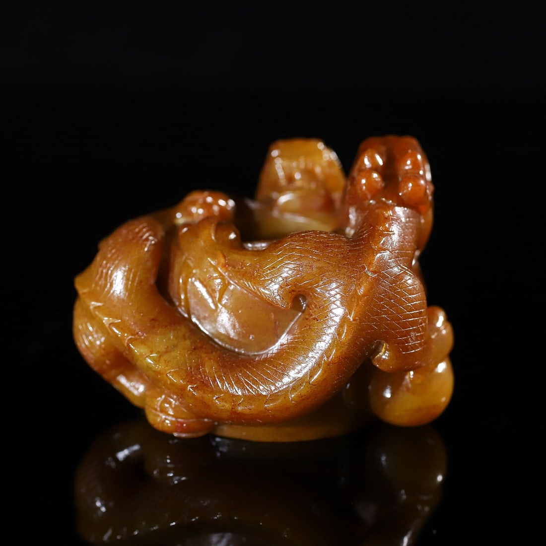A Exquisite Hotan Jade Dragon Thumb Ring - 5