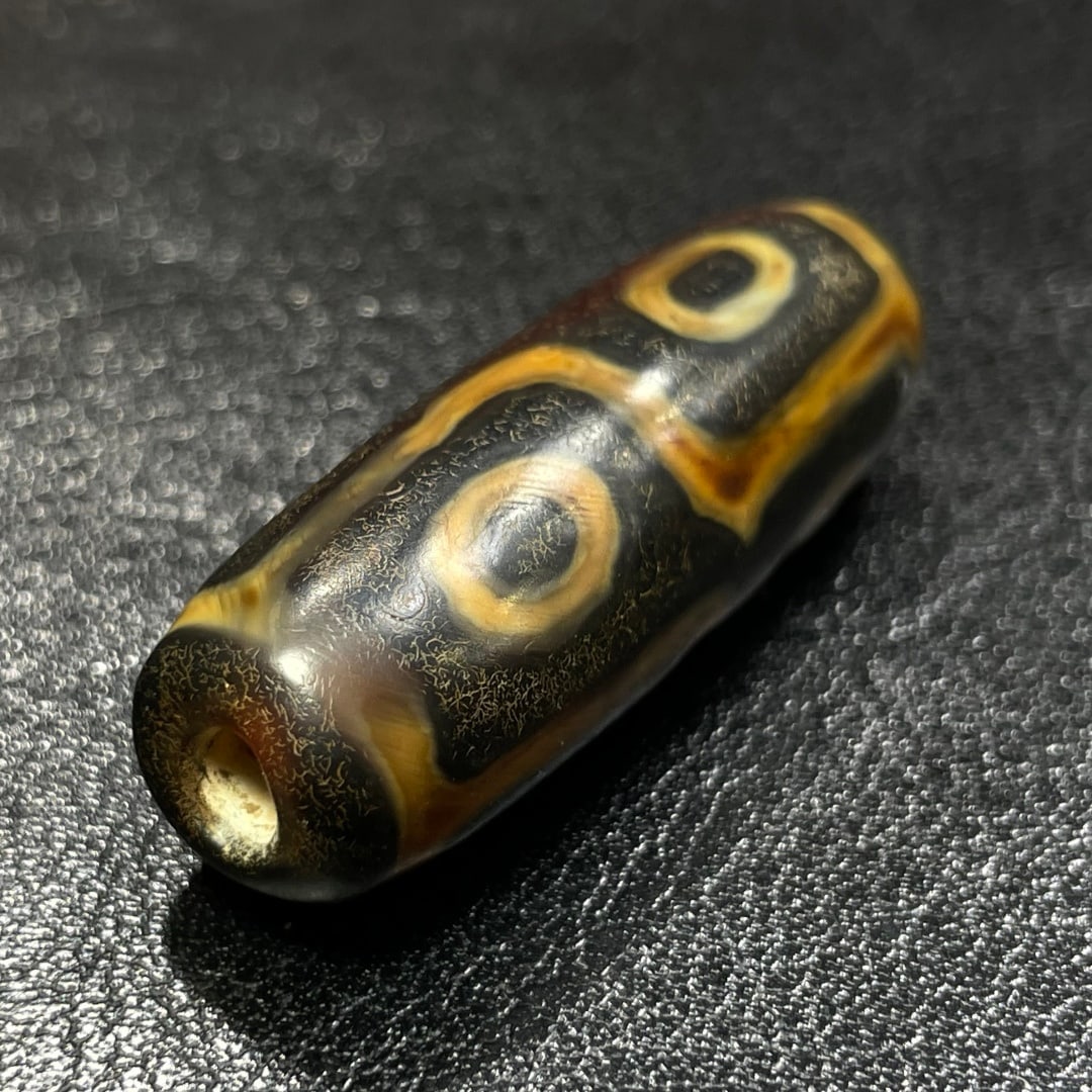 A Exquisite Six Eyes Dzi bead - 2