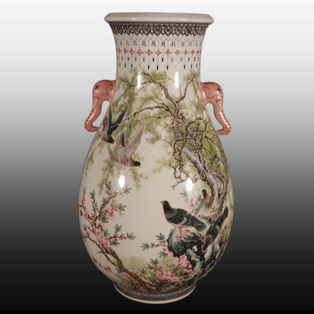 A Exquisite Famille-Rose Flower and Bird Pattern Elephant-Ears Vase: A Exquisite Famille-Rose Flower and Bird Pattern Elephant-Ears Vase,Republic of China,With Mar,Size:18.3inx6.7inx5.9in