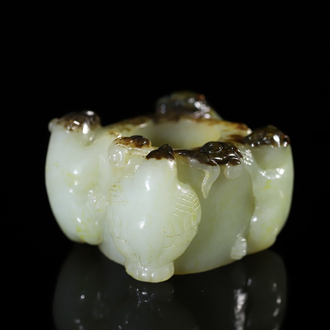 A Exquisite Hotan Jade Bear Thumb Ring - 5