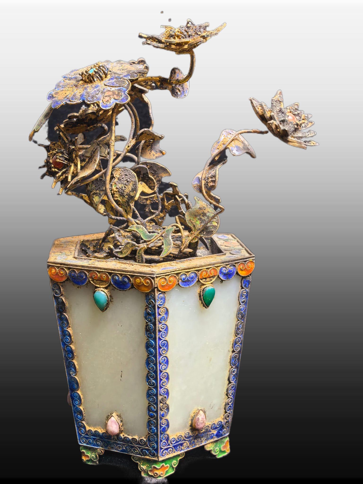 A Exquisite White Jade Inlaid Silver Filigree Bonsai Ornament: A Exquisite White Jade Inlaid Silver Filigree Bonsai Ornament,Qing Dynasty, China,Qianlong Four-character Mark,Size:3.9inx7.1in,Weight:553g