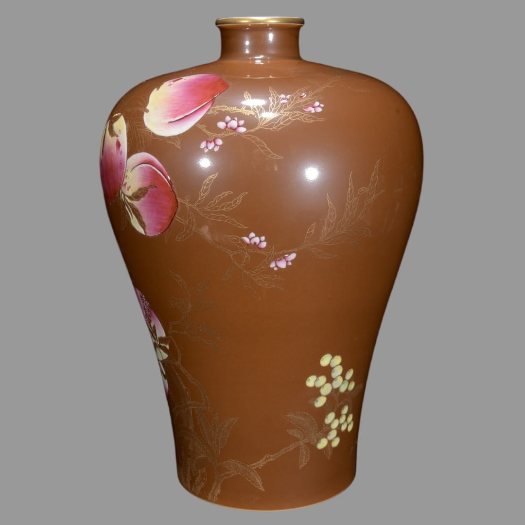 A Exquisite Monochrome Glazed Three Fruit Pattern Vase - 3