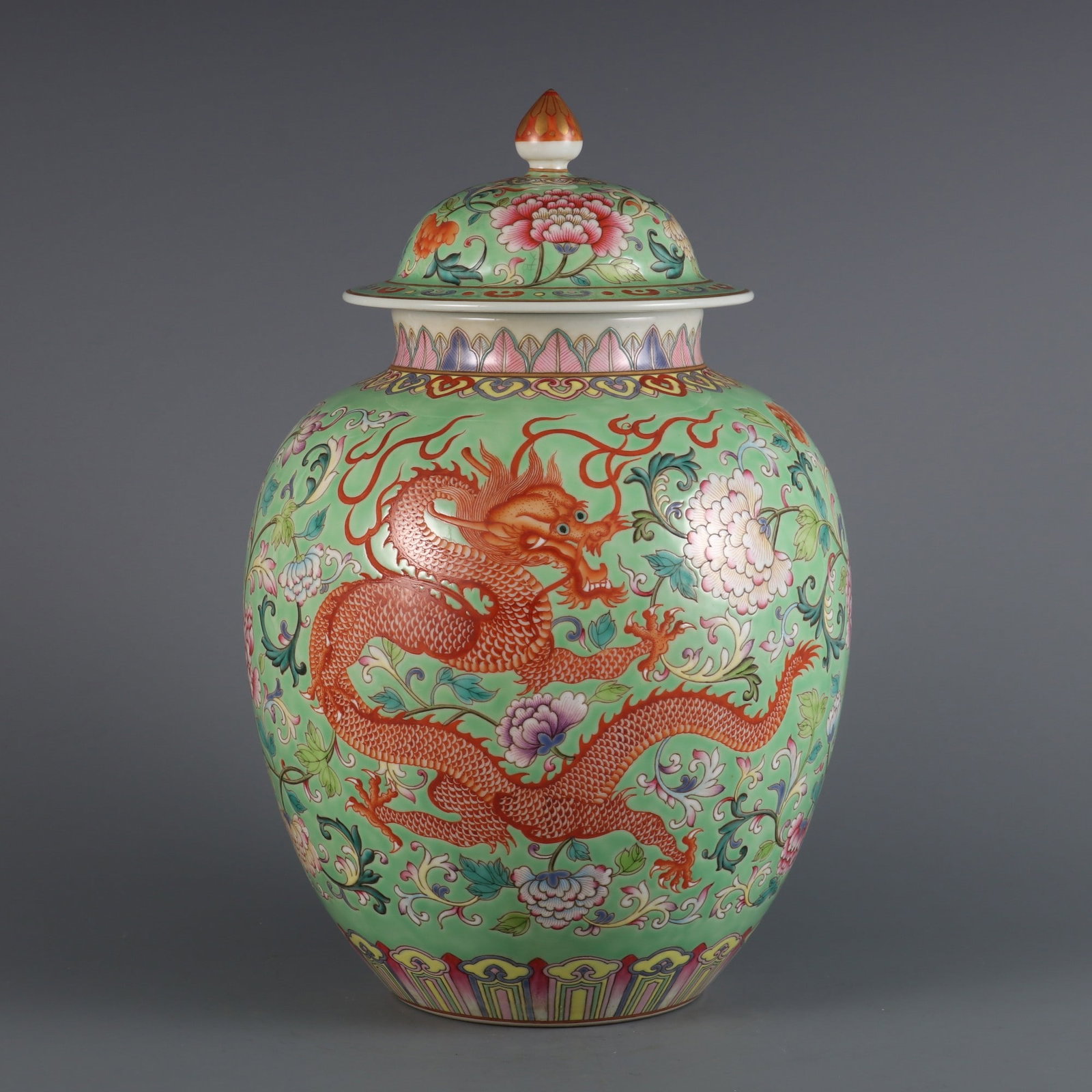 A Exquisite Apple Green Ground Famille-Rose Dragon and Phoenix Pattern Jar: A Exquisite Apple Green Ground Famille-Rose Dragon and Phoenix Pattern Jar,Qing Dynasty, China,Jiaqing Six-character Mark,Size:12.2inx7.5inx4.1in