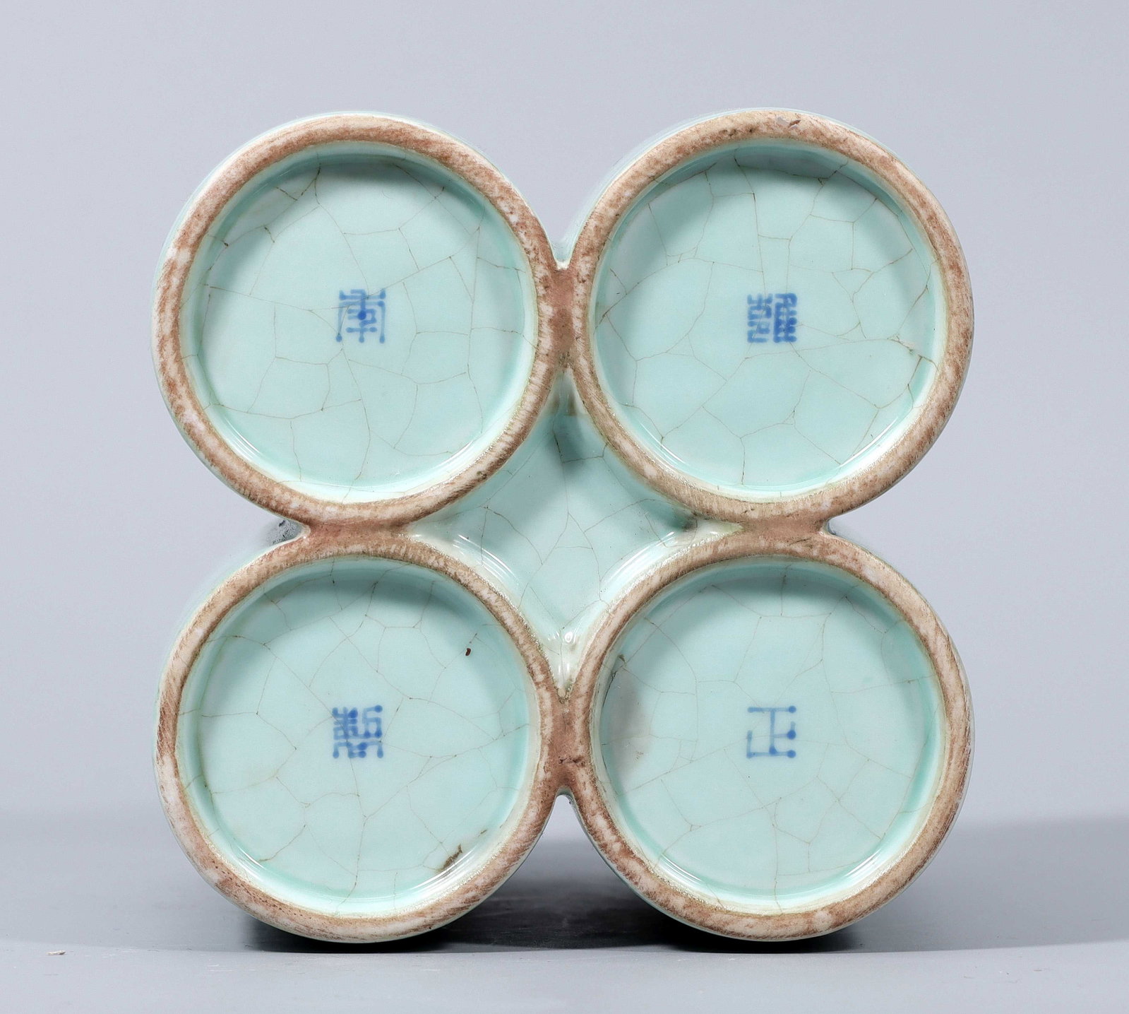 A Exquisite Turquoise-Glazed Vase - 9