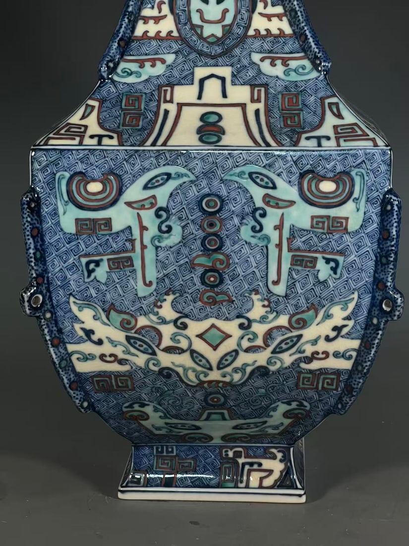 A Exquisite Blue and White Beast-Face Pattern Vase - 6