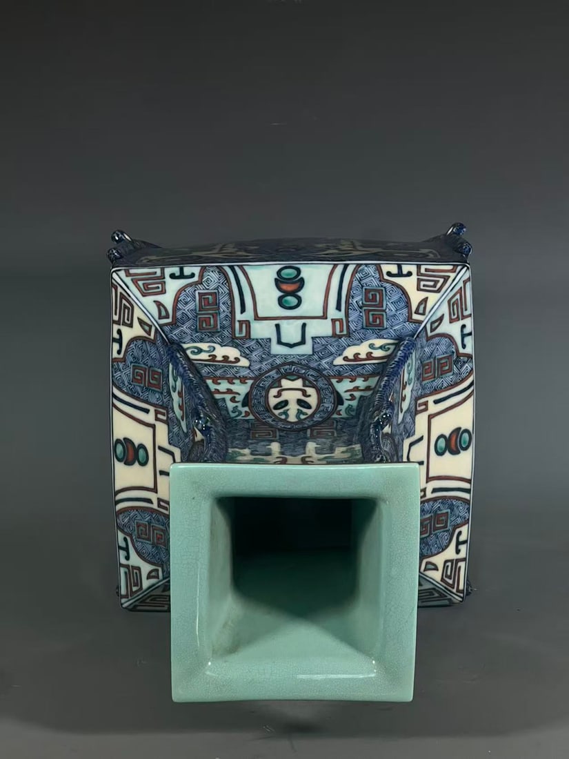 A Exquisite Blue and White Beast-Face Pattern Vase - 8