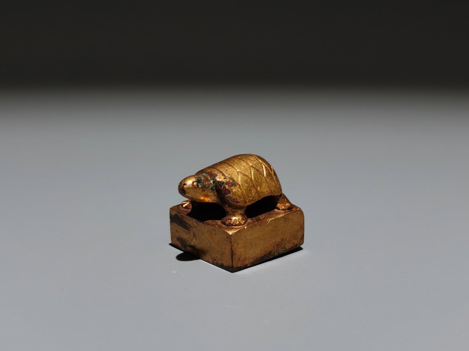 A Exquisite Gilt Bronze Turtle Seal - 2