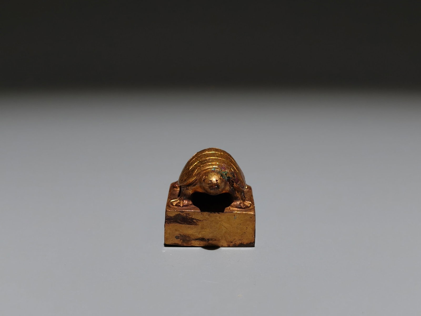 A Exquisite Gilt Bronze Turtle Seal - 3