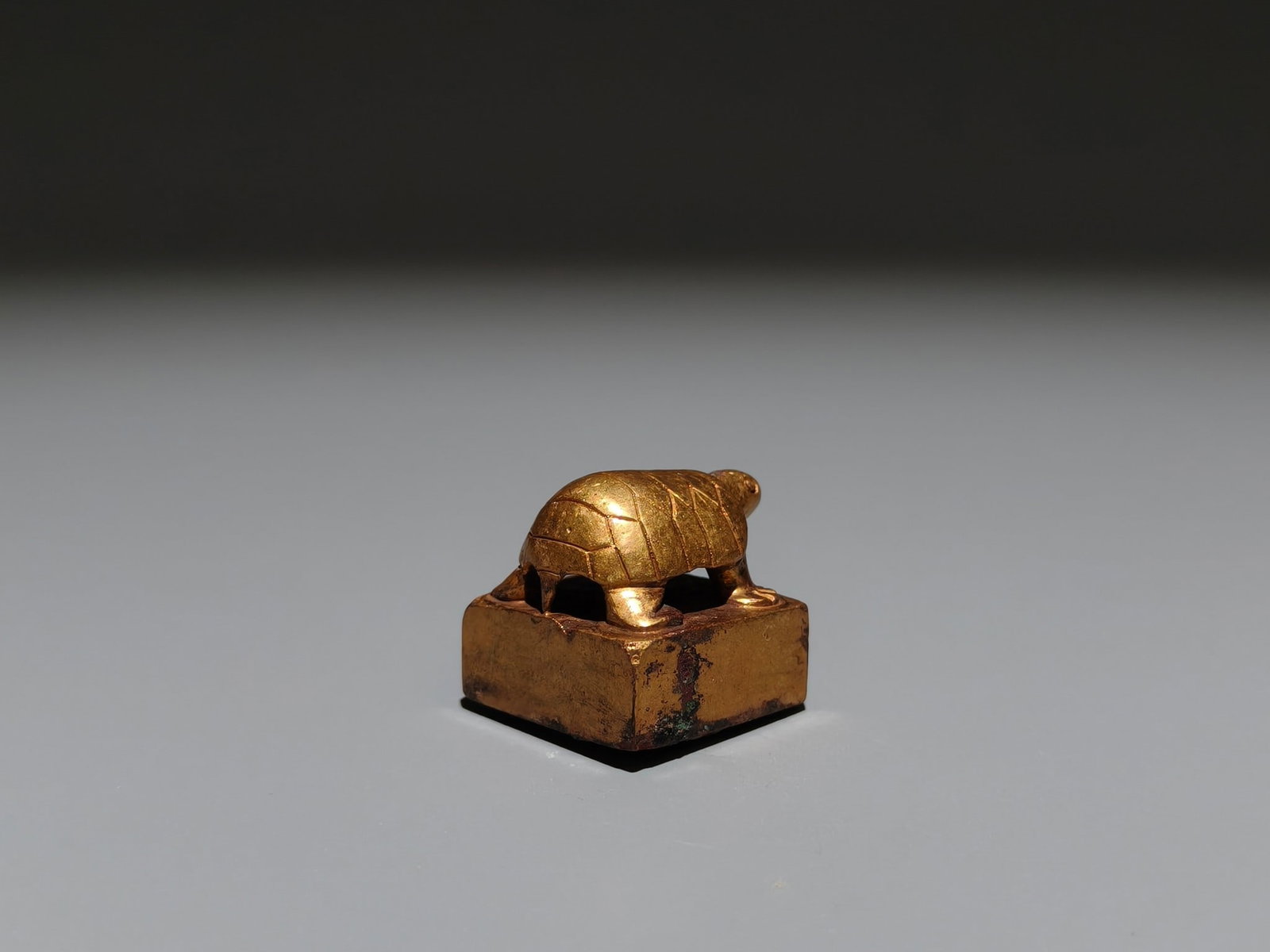 A Exquisite Gilt Bronze Turtle Seal - 6