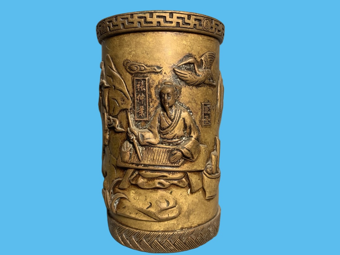 A Exquisite Copper Carved Figures Pattern Brush Pot: A Exquisite Copper Carved Figures Pattern Brush Pot,Qing Dynasty, China,Size:3.9inx2.4in,Weight:680g 铜刻人物纹笔筒,中国清代