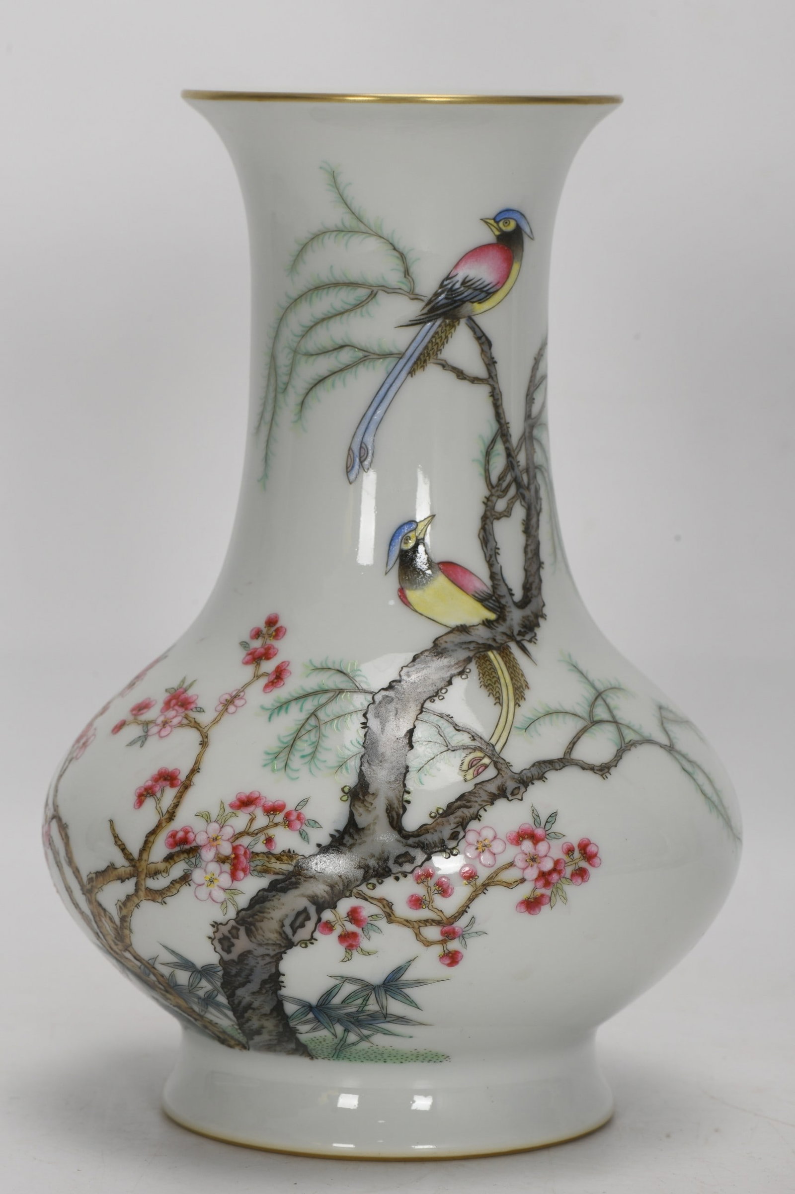 A Exquisite Famille Rose Flower and Bird Pattern Vase: A Exquisite Famille Rose Flower and Bird Pattern Vase,Qing Dynasty, China,Yongzheng Six-character Mark,Size:7.1inx3.1inx4.8inx3.2in