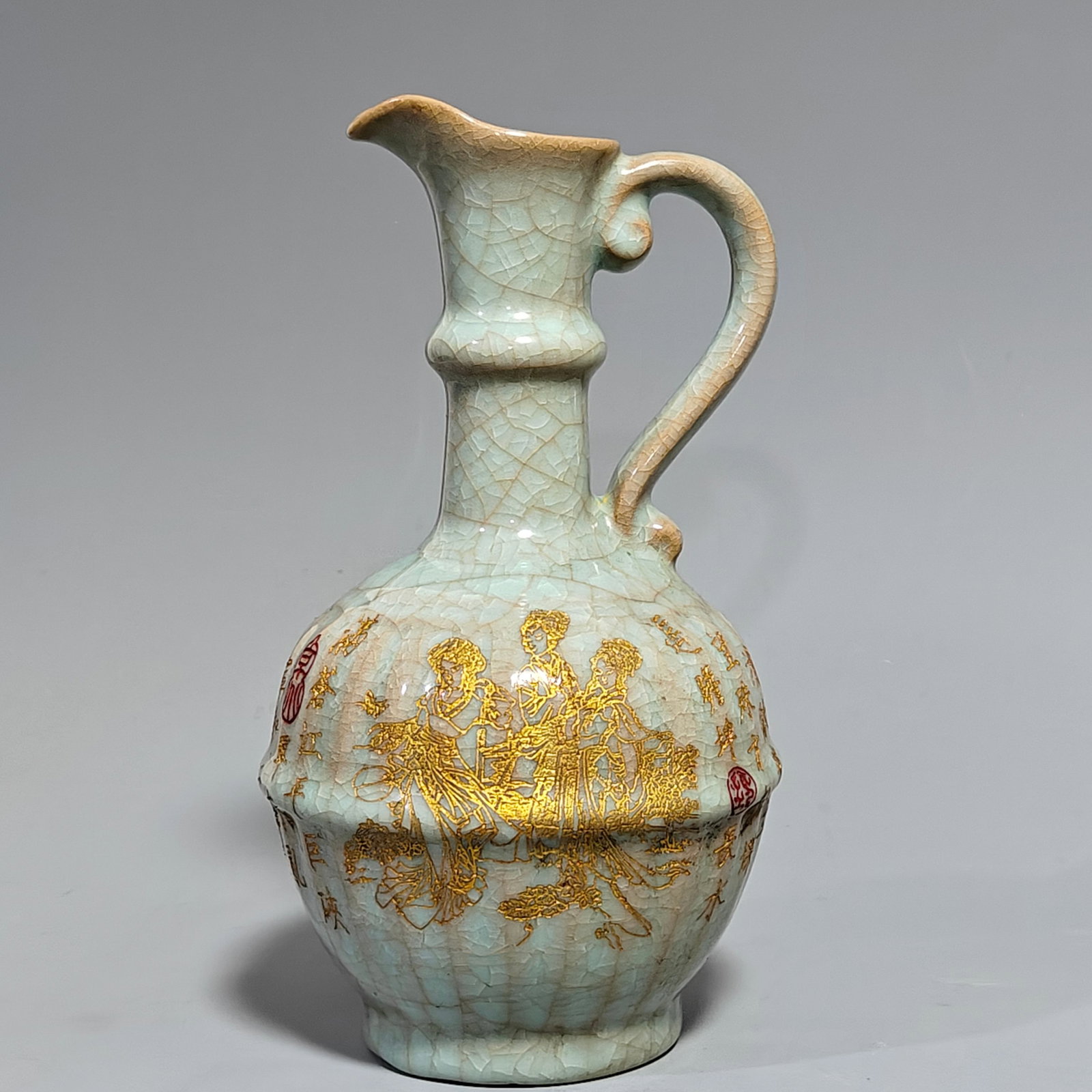 A Exquisite Ru Porcelain Painted Gold Ice crackle pattern Vase Ornament: A Exquisite Ru Porcelain Painted Gold Ice crackle pattern Vase Ornament,Song Dynasty, China,With Mark ,Size:9.1inx4.7in