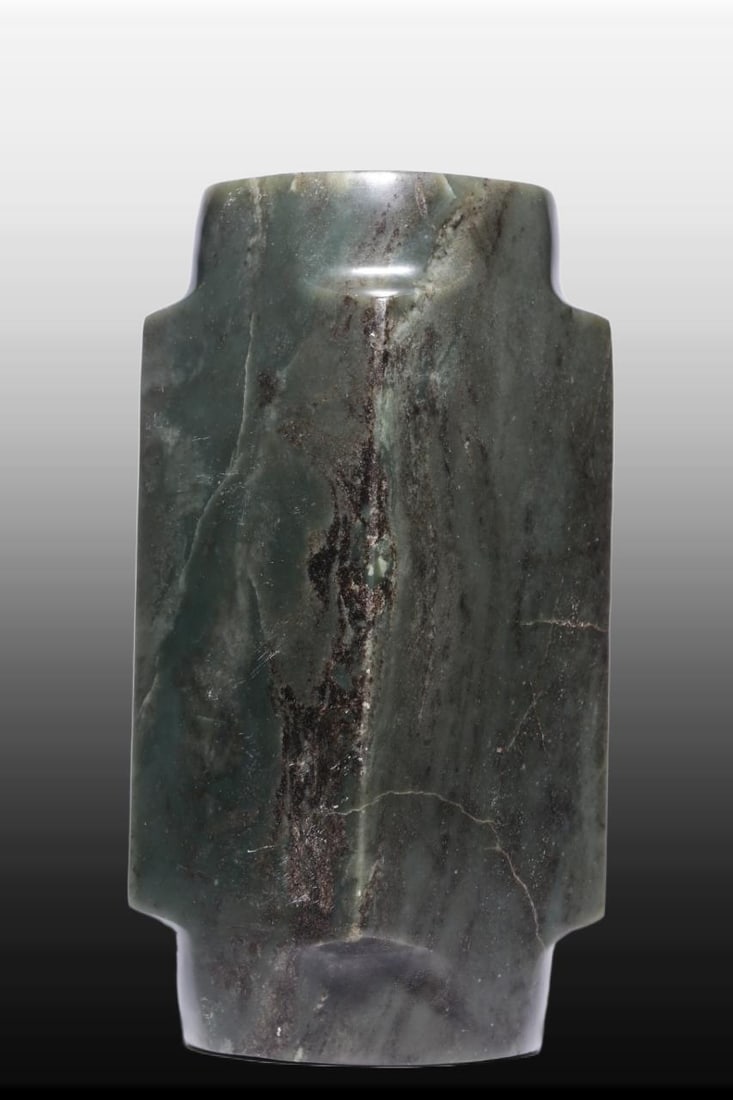 A Exquisite Gaogu Jade Ornament: A Exquisite Gaogu Jade Ornament,Ancient Time, China,Size:3.3inx3.3inx8in ,Weight:1986g 高古玉摆件,远古时期