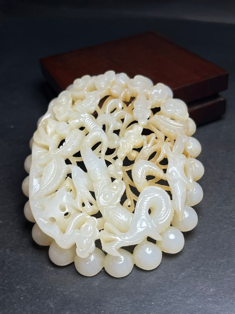 A Exquisite Hotan Jade Dragon Pattern Ornament - 2