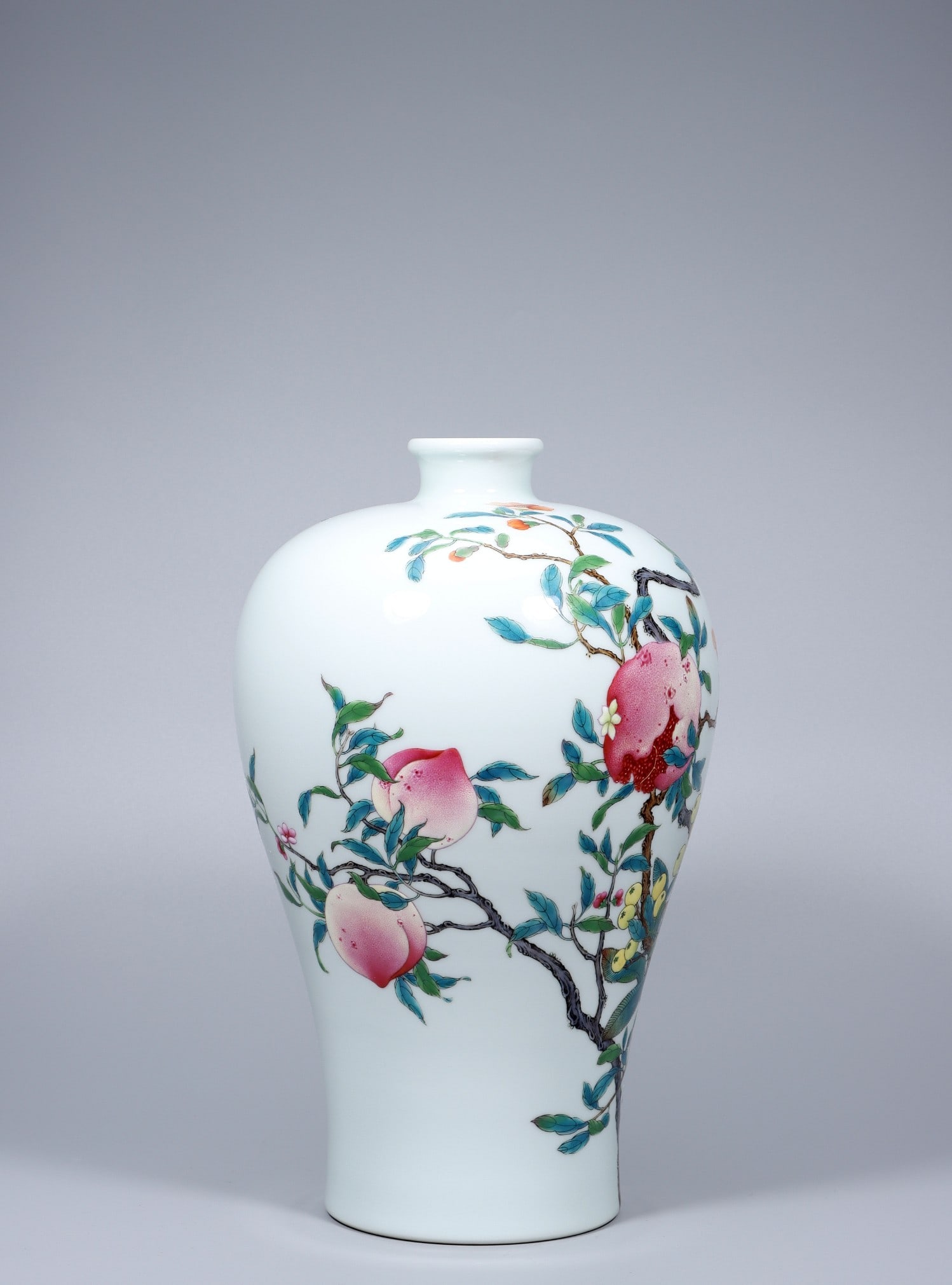 A Exquisite Enamel Three Fruit Pattern Vase - 7